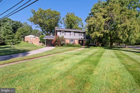 $1,150,000 | 11804 Stonewood Lane, North Bethesda, MD 20852