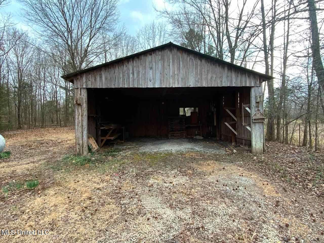 685 Gardner Road Holly Springs, MS 38635 - Photo 10 of 10 685 gardner det garage