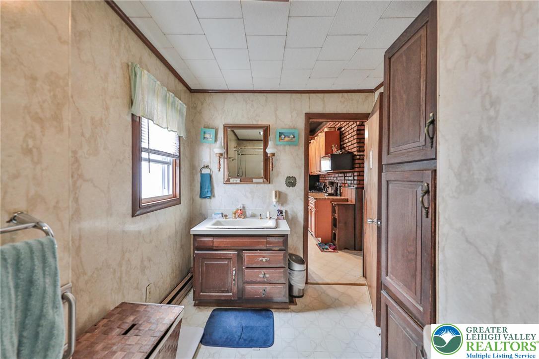 1005 7th Street Whitehall, PA 18052 - Photo 28 of 74