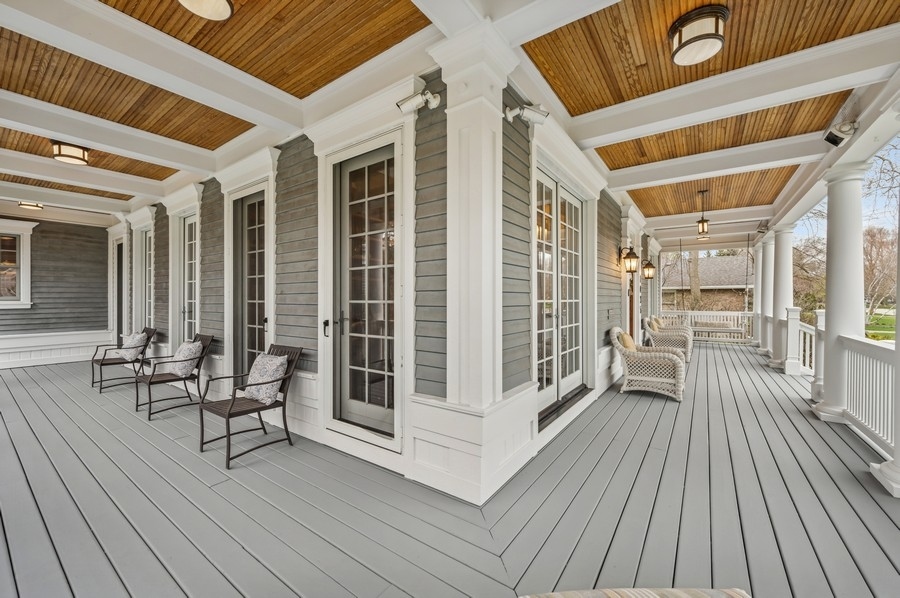 1025 Mohawk Road Wilmette, IL 60091 - Photo 38 of 47 a view of a chairs with a table and chairs