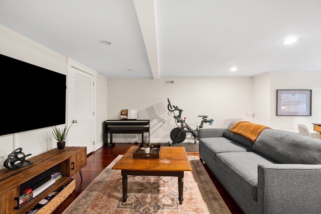 9 St Mary Road, Unit 9 Cambridge, MA 02139 - Photo 18 of 28