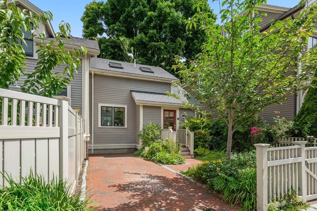 9 St Mary Road, Unit 9 Cambridge, MA 02139 - Photo 25 of 28