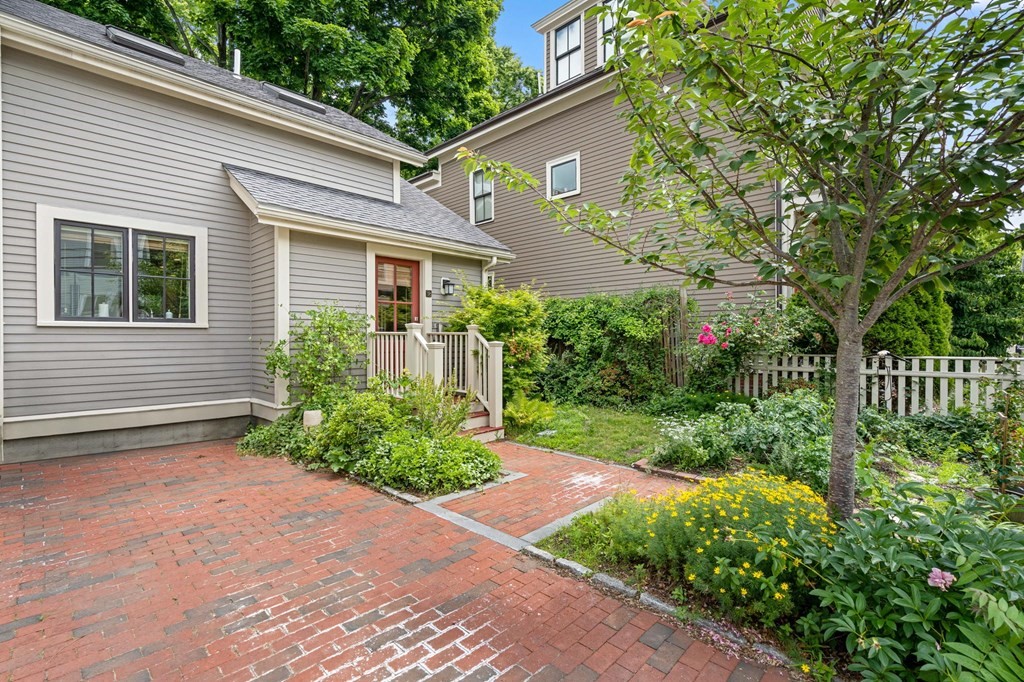 9 St Mary Road, Unit 9 Cambridge, MA 02139 - Photo 27 of 28