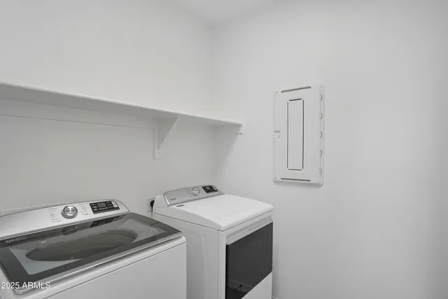 a front view of house with yard