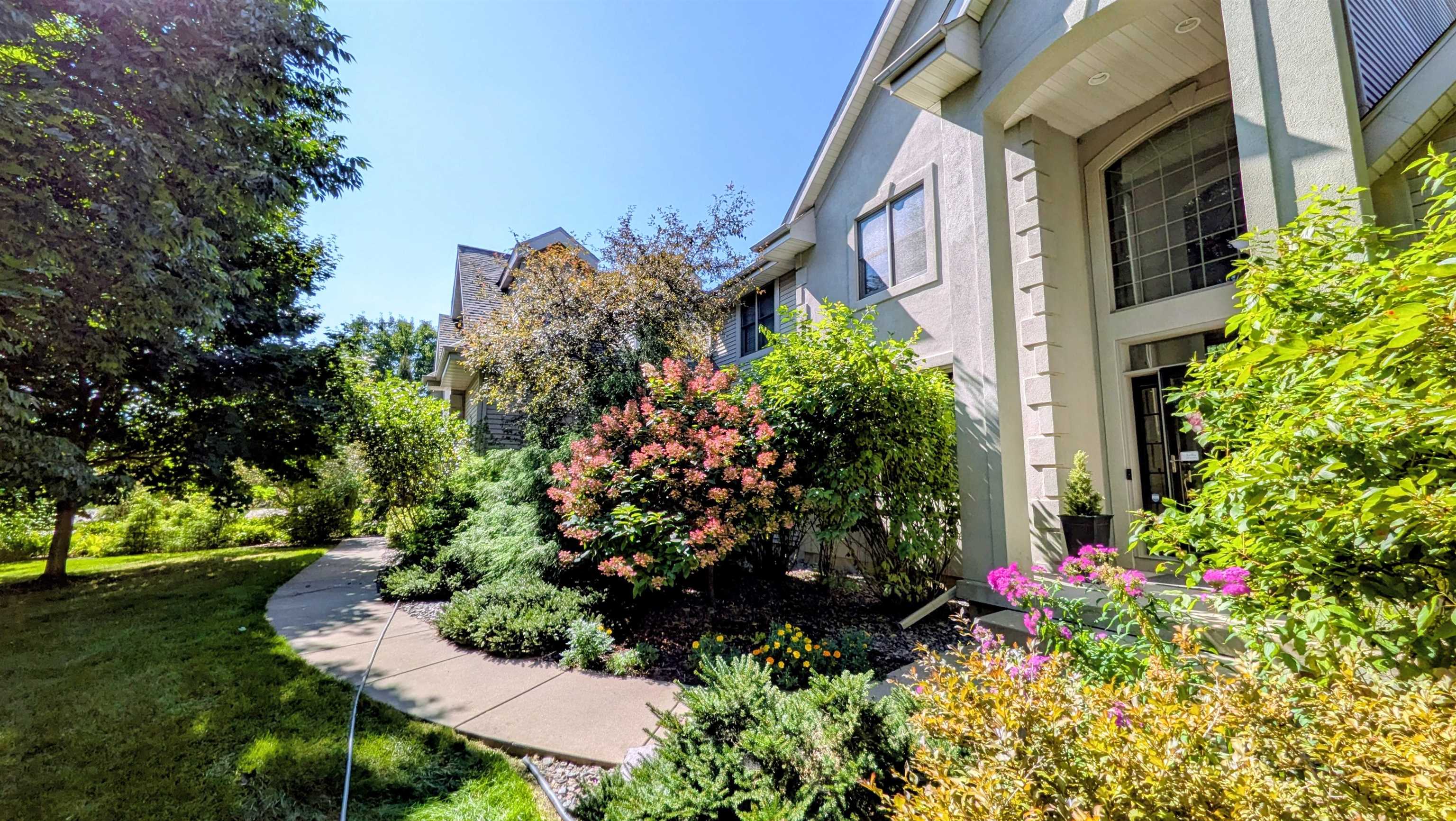 5654 Cobblestone Lane Waunakee, WI 53597 - Photo 3 of 76