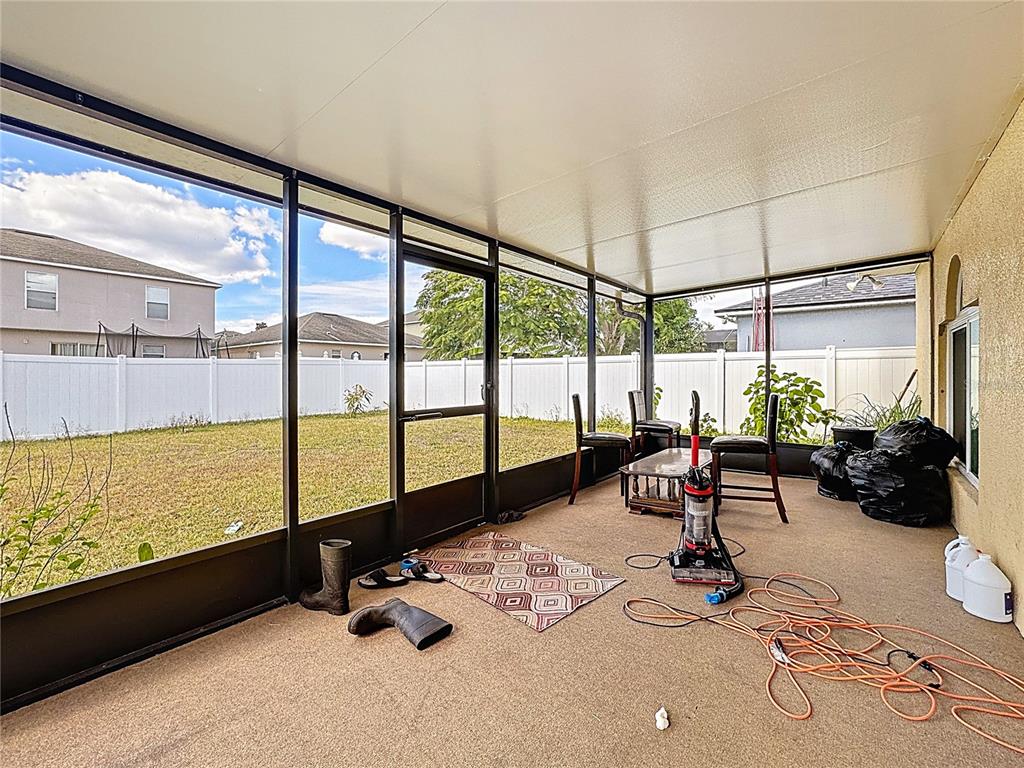 2620 Hunley Loop Kissimmee, FL 34743 - Photo 16 of 52 a room with window