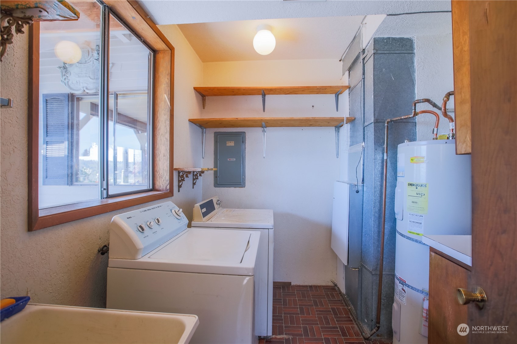 8168 Cultus Bay Road Clinton, WA 98236 - Photo 26 of 38