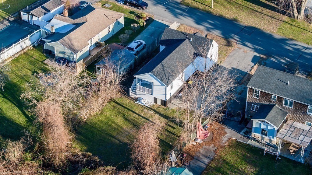 47 Perkins Street Somerset, MA 02725 - Photo 3 of 23 Gallery Image 3