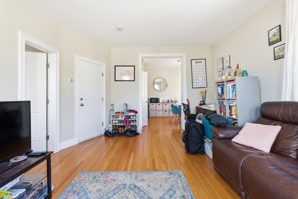 18 Centre Street, Unit 304 Cambridge, MA 02139 - Photo 6 of 17