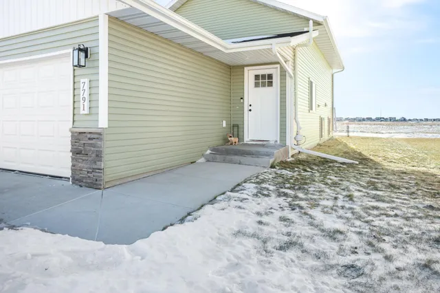 $310,000 | 7791 Cub Crk Way, Horace, ND 58047