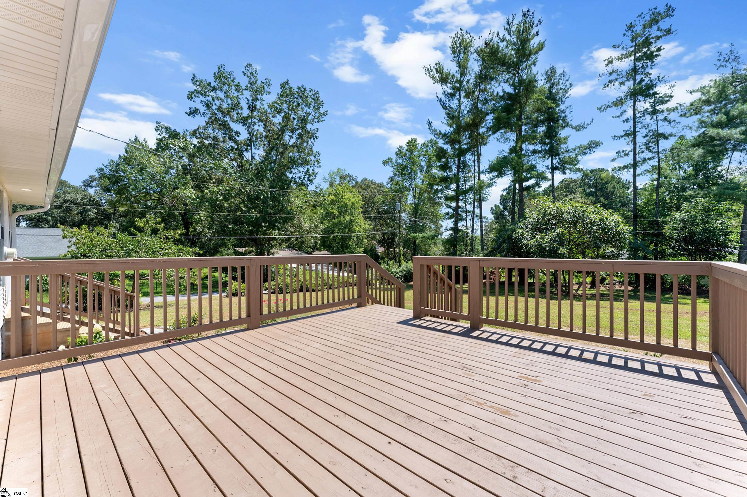 118 Kirby Street Landrum, SC 29356 - Photo 12 of 28