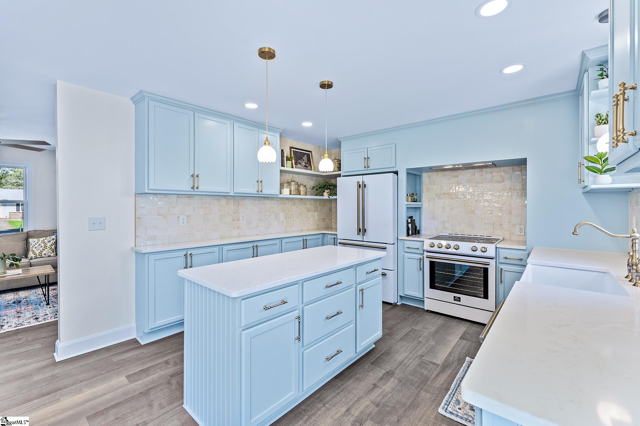 118 Kirby Street Landrum, SC 29356 - Photo 8 of 28