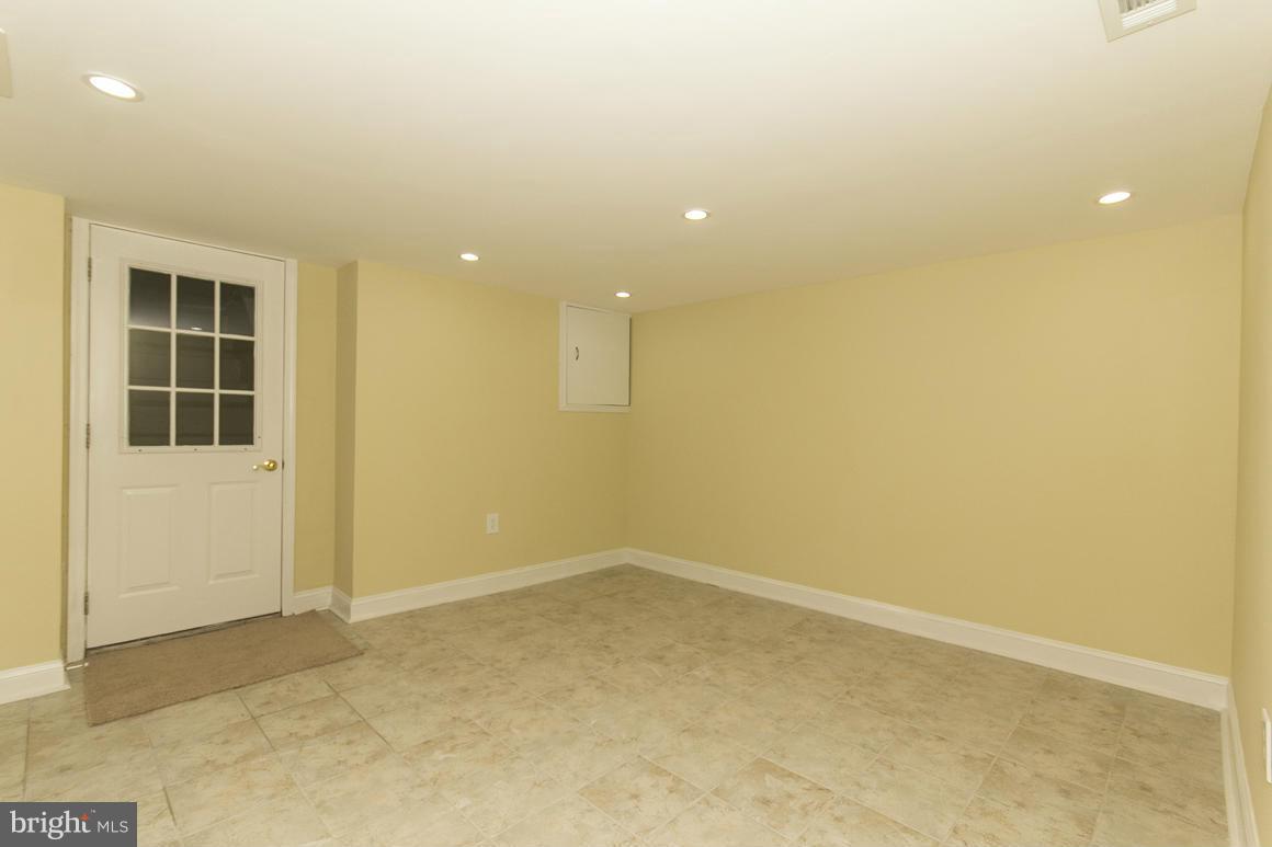 1804 Weyburn Road Rosedale, MD 21237 - Photo 21 of 23 Office