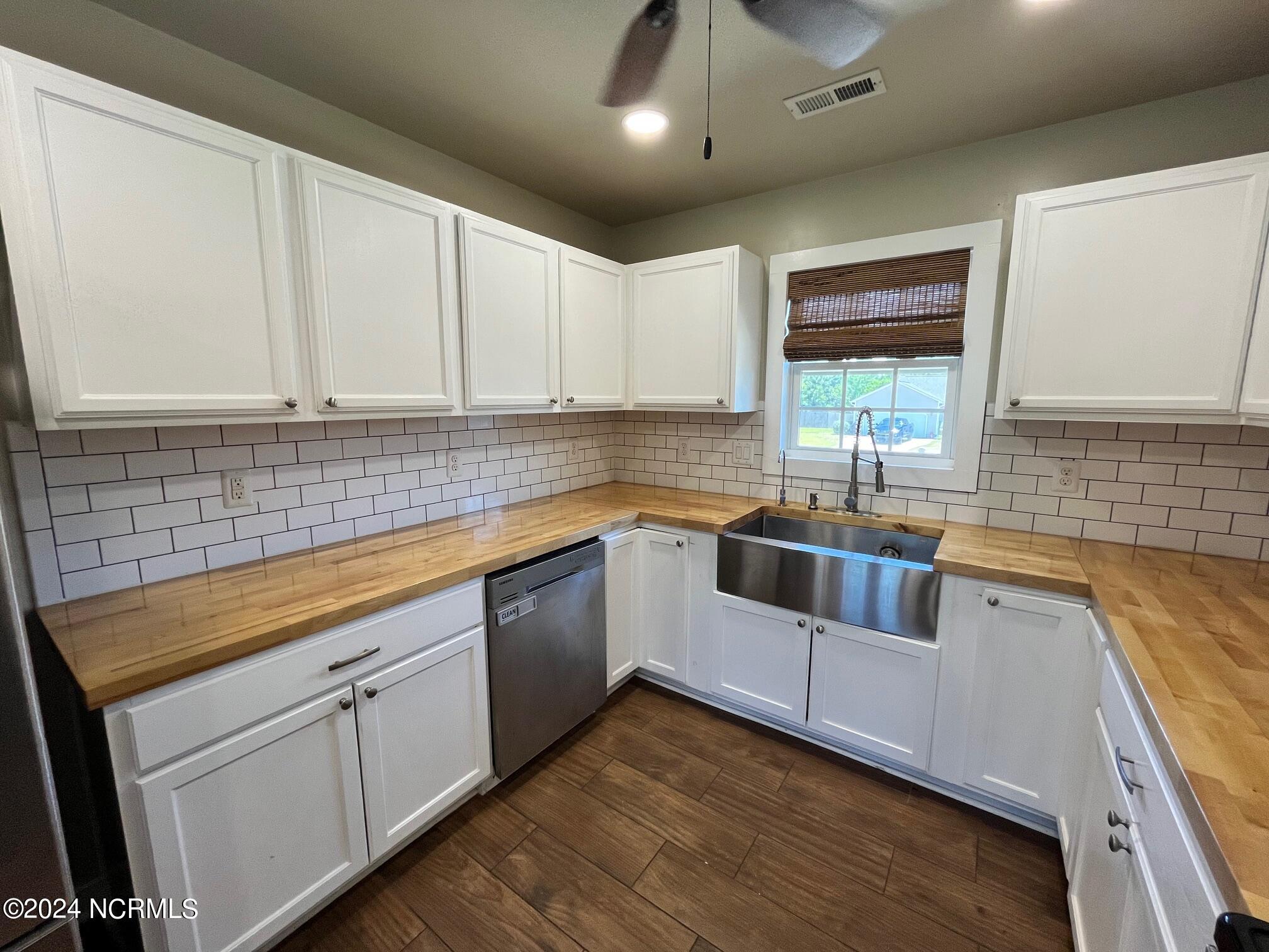112 Jenna Rea Road Hubert, NC 28539 - Photo 19 of 25 IMG_5372