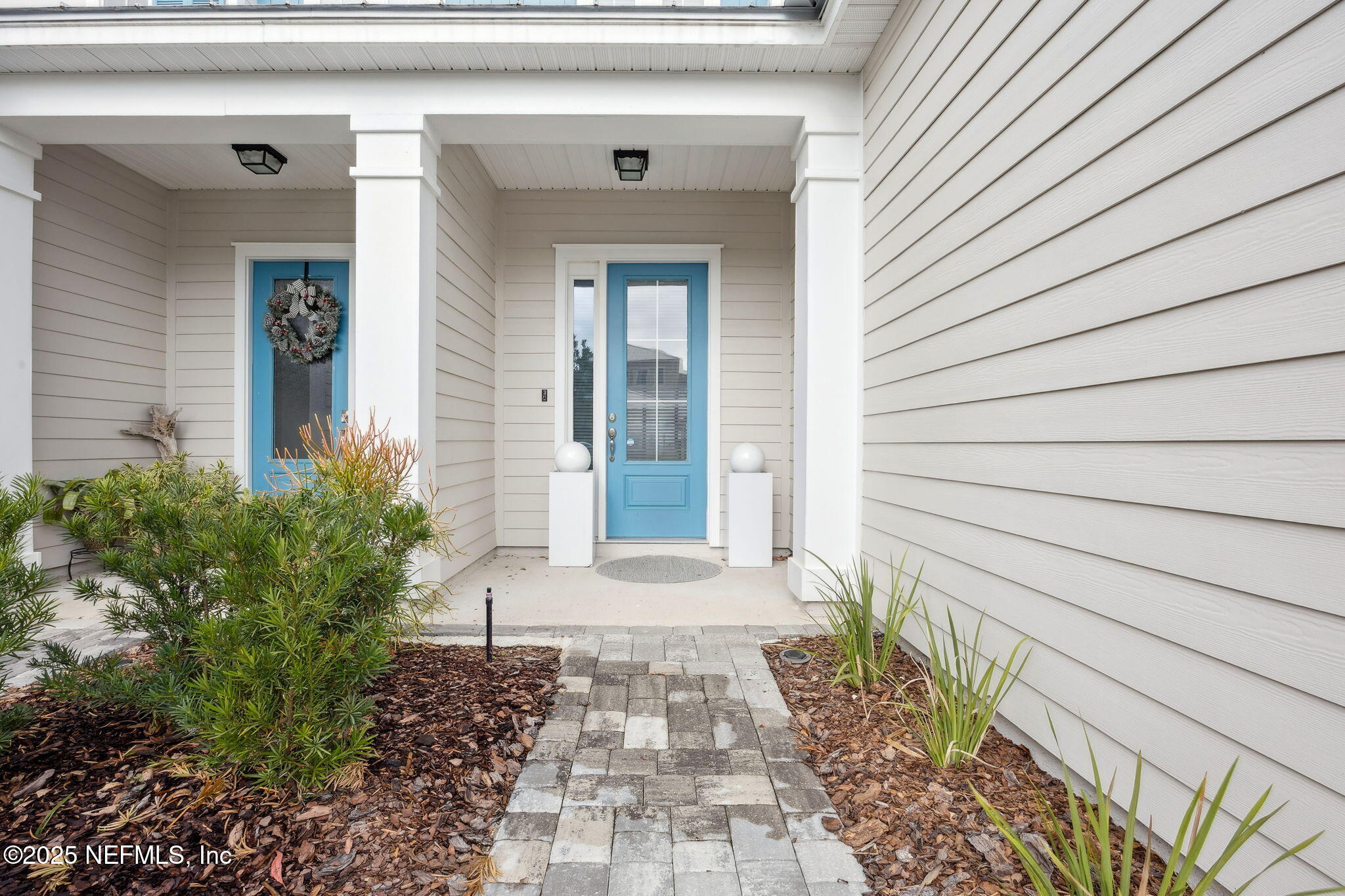 290 Rum Runner Way St. Johns, FL 32259 - Photo 8 of 105 a front view of a house with a yard