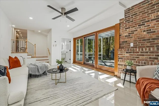 $999,999 | 91 Hillcrest Road, Warren, NJ 07059