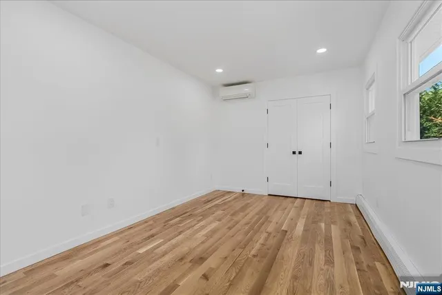 $999,999 | 91 Hillcrest Road, Warren, NJ 07059