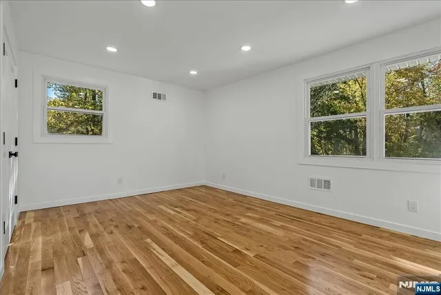 $999,999 | 91 Hillcrest Road, Warren, NJ 07059