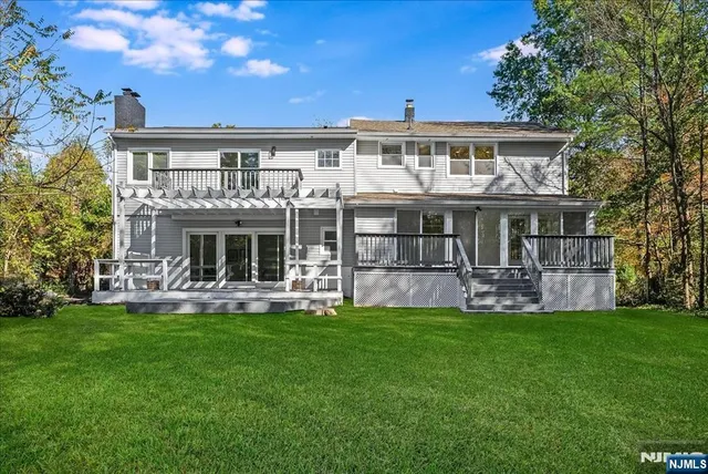 $999,999 | 91 Hillcrest Road, Warren, NJ 07059