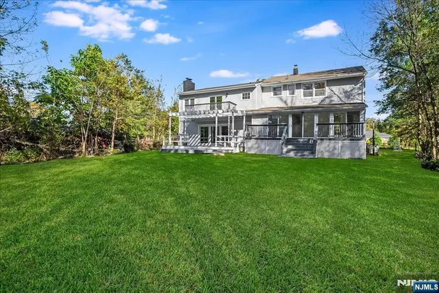 $999,999 | 91 Hillcrest Road, Warren, NJ 07059