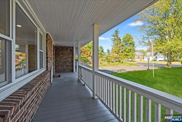 $999,999 | 91 Hillcrest Road, Warren, NJ 07059