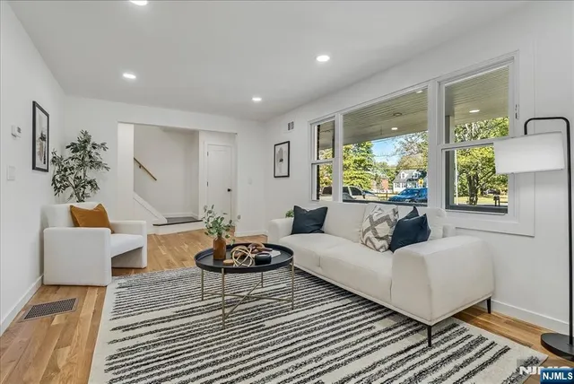 $999,999 | 91 Hillcrest Road, Warren, NJ 07059