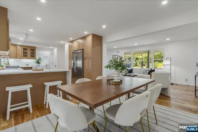 $999,999 | 91 Hillcrest Road, Warren, NJ 07059