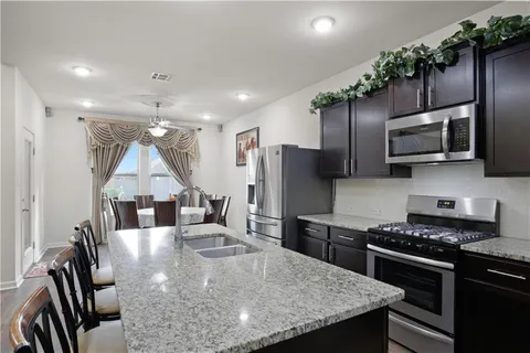 $400,000 | 504 Lakeshore Village Lane, Slidell, LA 70461