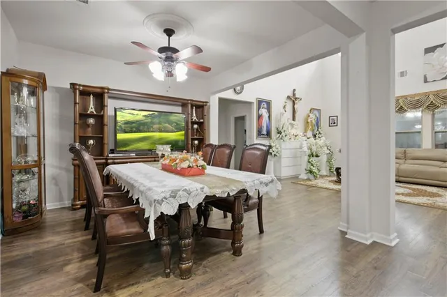 $400,000 | 504 Lakeshore Village Lane, Slidell, LA 70461