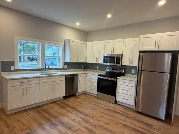 $2,600 | 51 Whittier Road, Unit 2, Wakefield, MA 01880