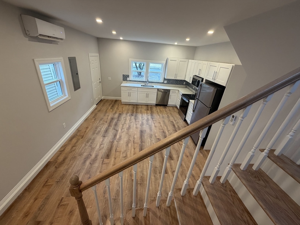 51 Whittier Road, Unit 2 Wakefield, MA 01880 - Photo 3 of 9