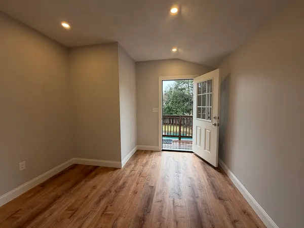 $2,600 | 51 Whittier Road, Unit 2, Wakefield, MA 01880