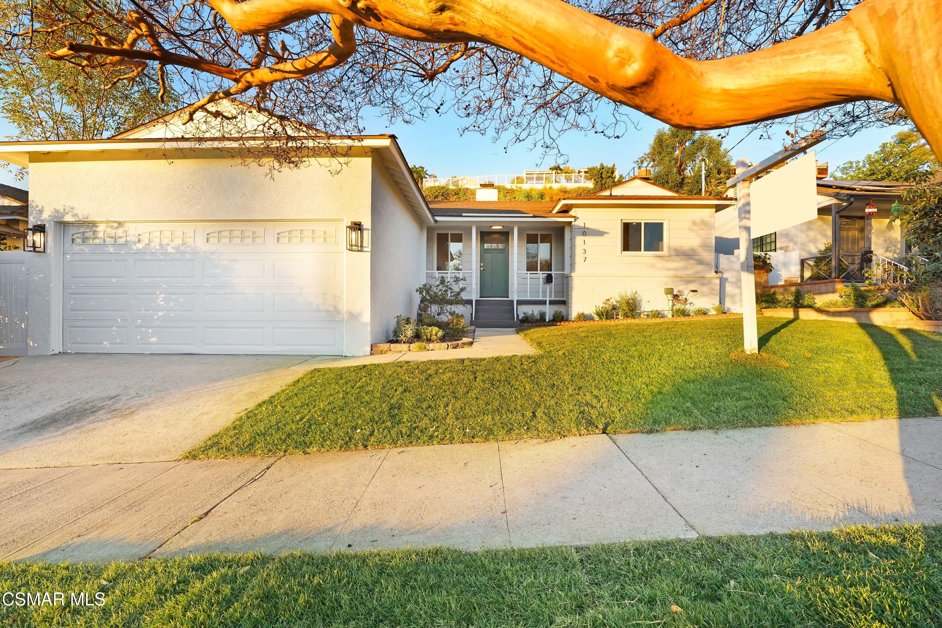 10137 Lanark Street Sun Valley, CA 91352 - Photo 5 of 33 DSC03662_1
