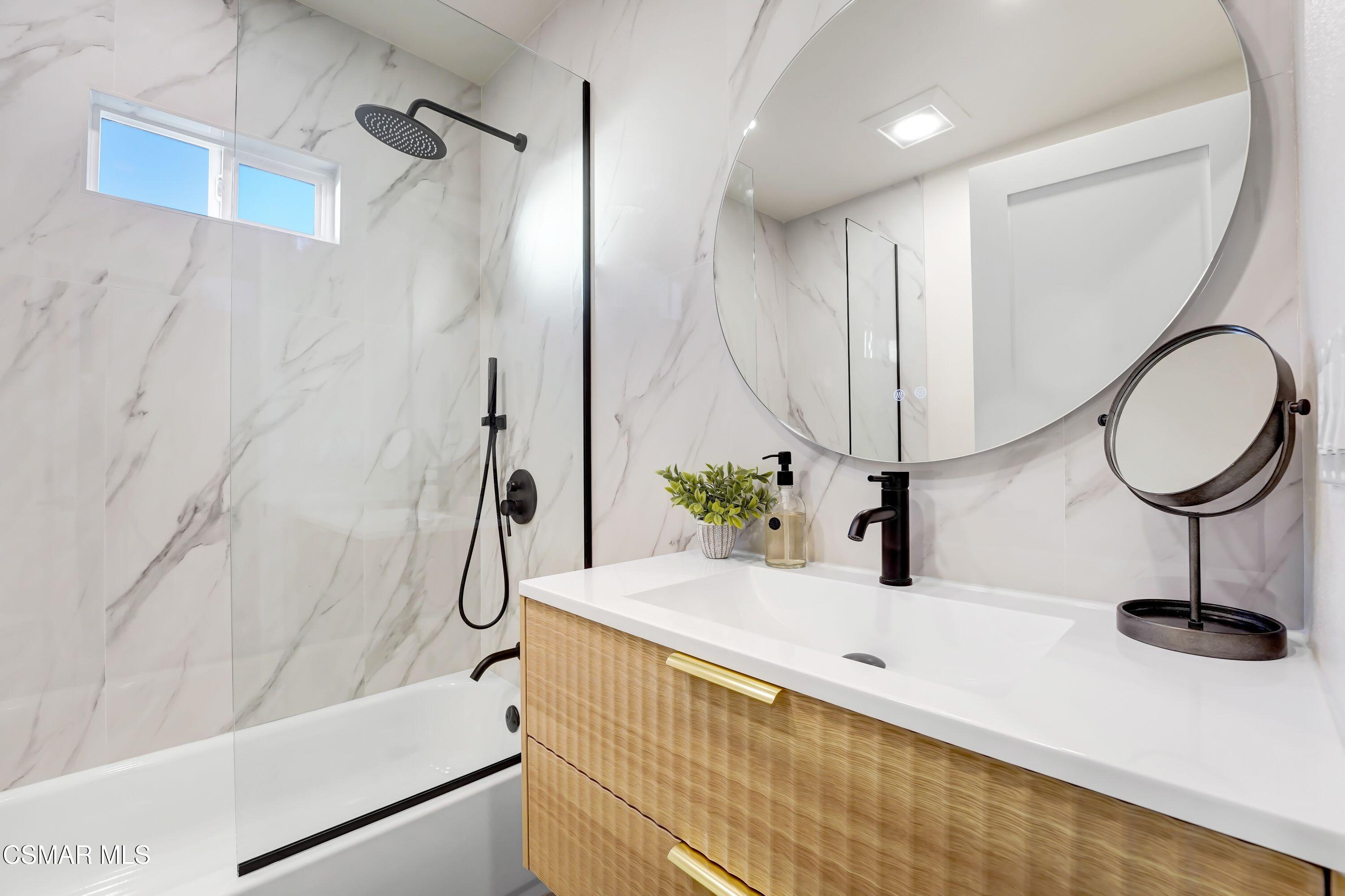 10137 Lanark Street Sun Valley, CA 91352 - Photo 8 of 33 DSC03602