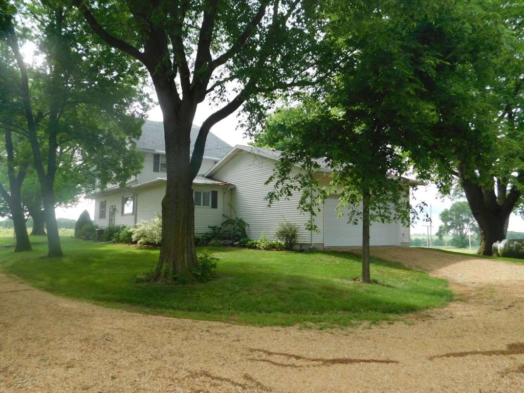 37 Oxford Junction Road Clarence, IA 52216 - Photo 8 of 31 Gallery Image 8