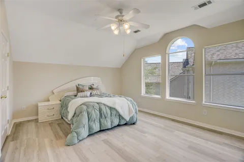 $425,000 | 5514 Waverdale Court, Sugar Land, TX 77479