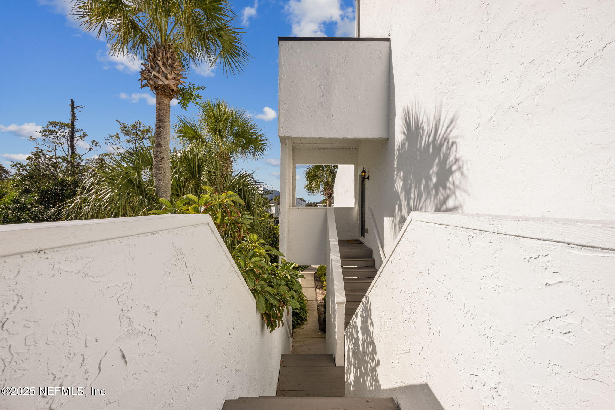 18 Cove Road Ponte Vedra Beach, FL 32082 - Photo 4 of 54 4-web-or-mls-18 Cove Rd (17 of 38)