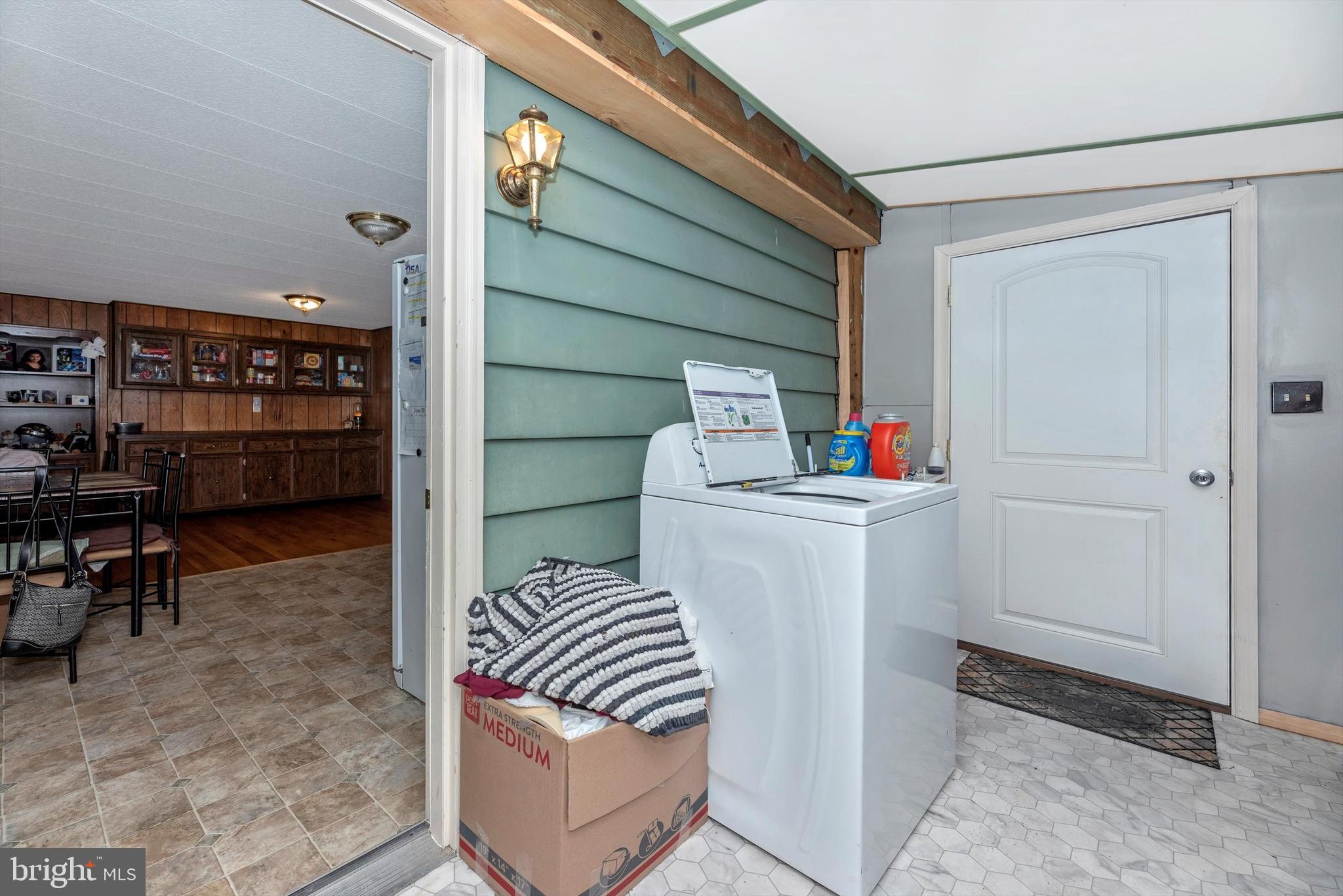 13905 Motters Station Road Rocky Ridge, MD 21778 - Photo 34 of 55 Laundry Room/ Mud Room