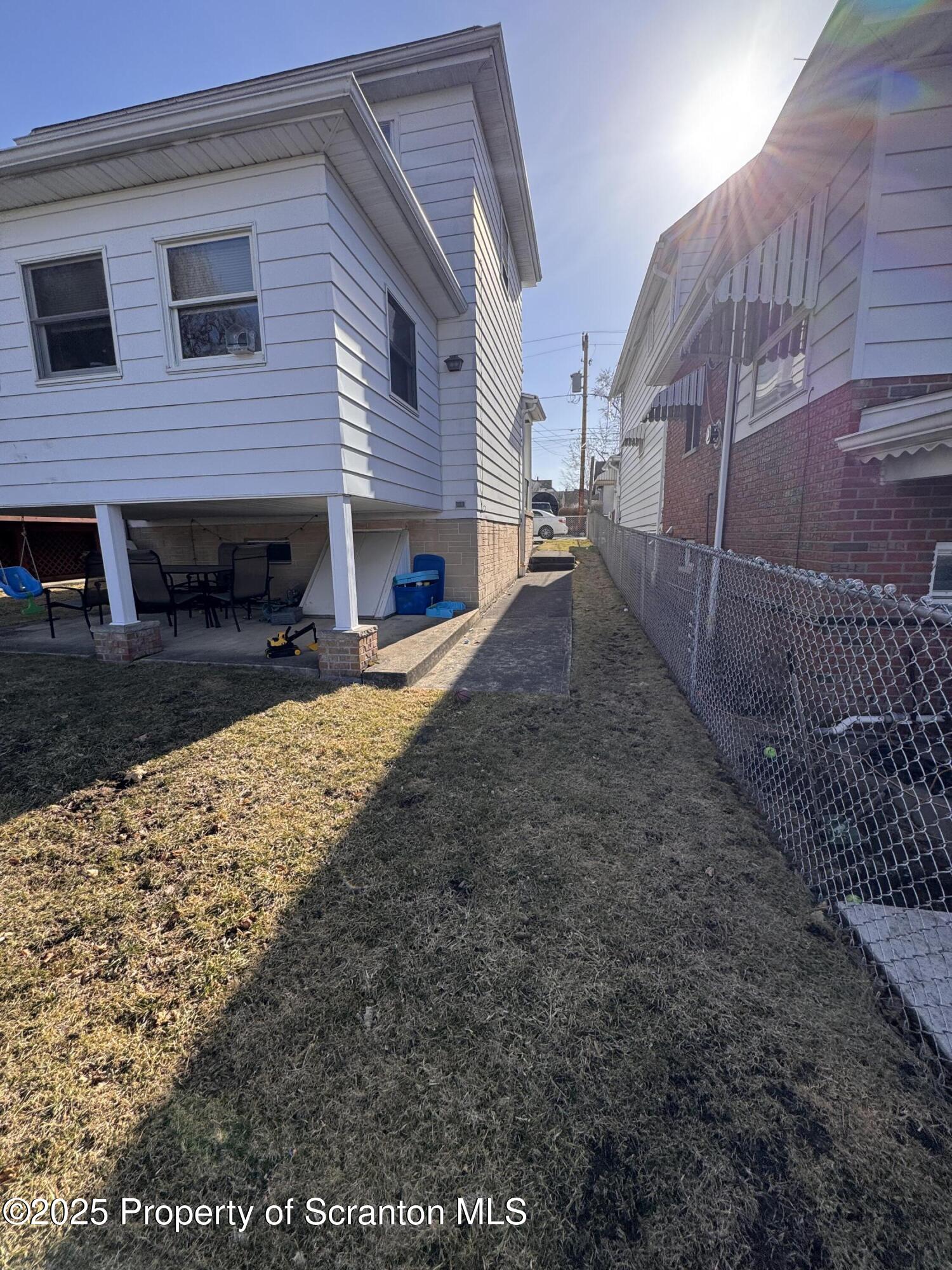 115 Reeves Street Dunmore, PA 18512 - Photo 15 of 18 IMG_7605