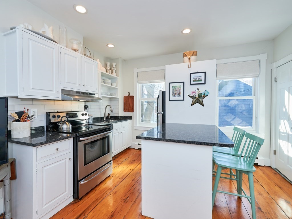 12 Mt Vernon Street, Unit 2 Boston, MA 02129 - Photo 2 of 11