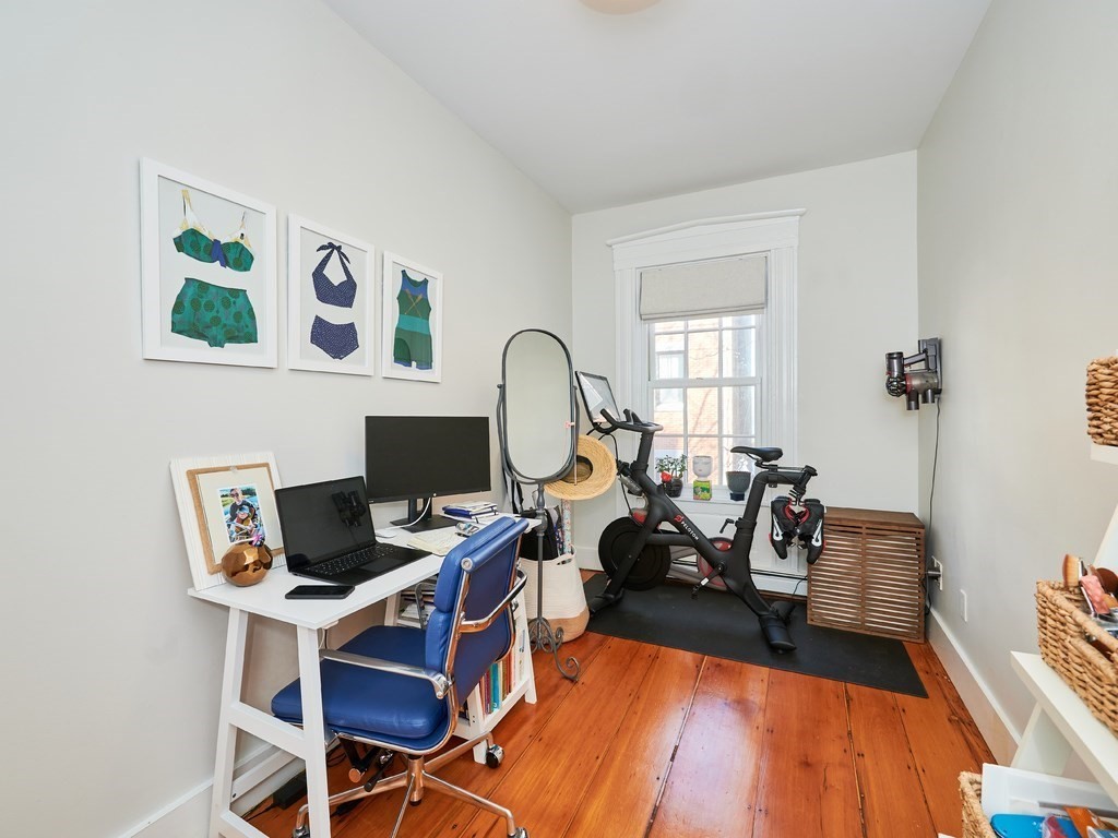 12 Mt Vernon Street, Unit 2 Boston, MA 02129 - Photo 9 of 11