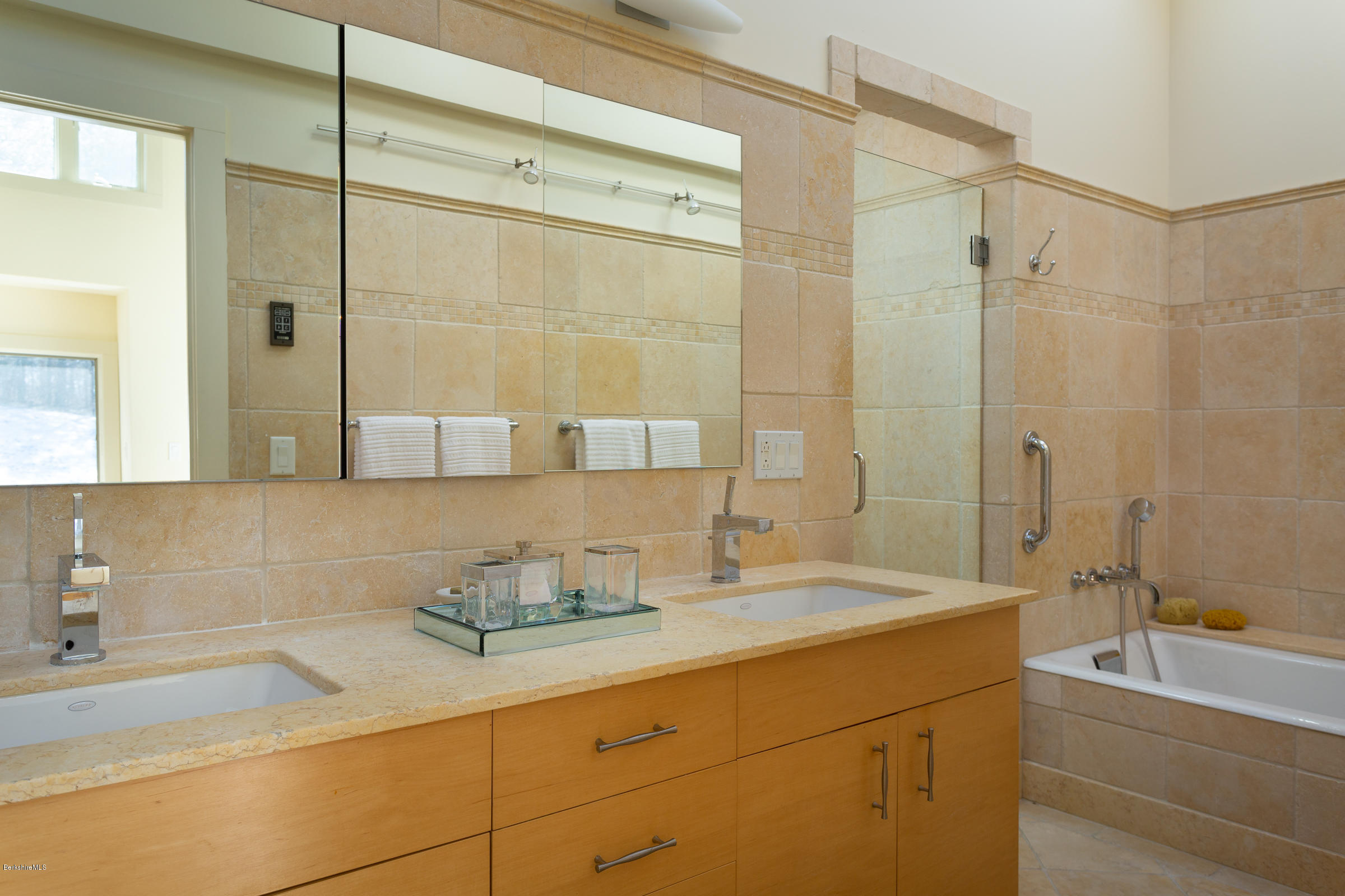 6 Devon Road Stockbridge, MA 01262 - Photo 16 of 27 Master en suite bath