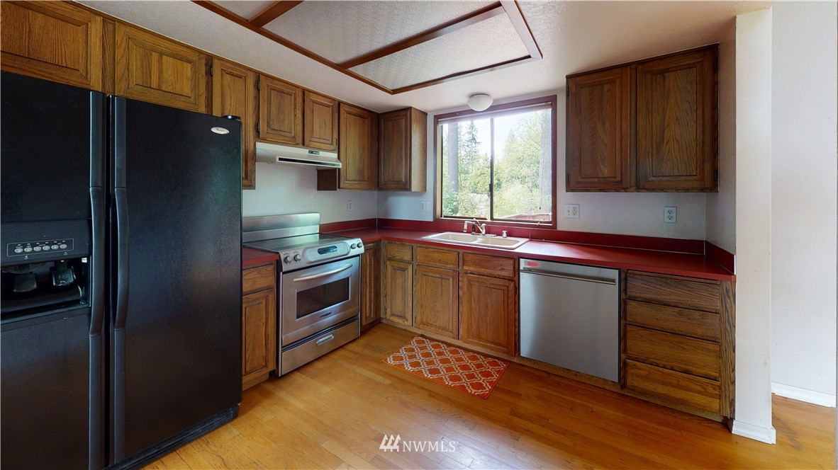 1916 169th Place Southeast Bothell, WA 98012 - Photo 11 of 27 Gallery Image 11