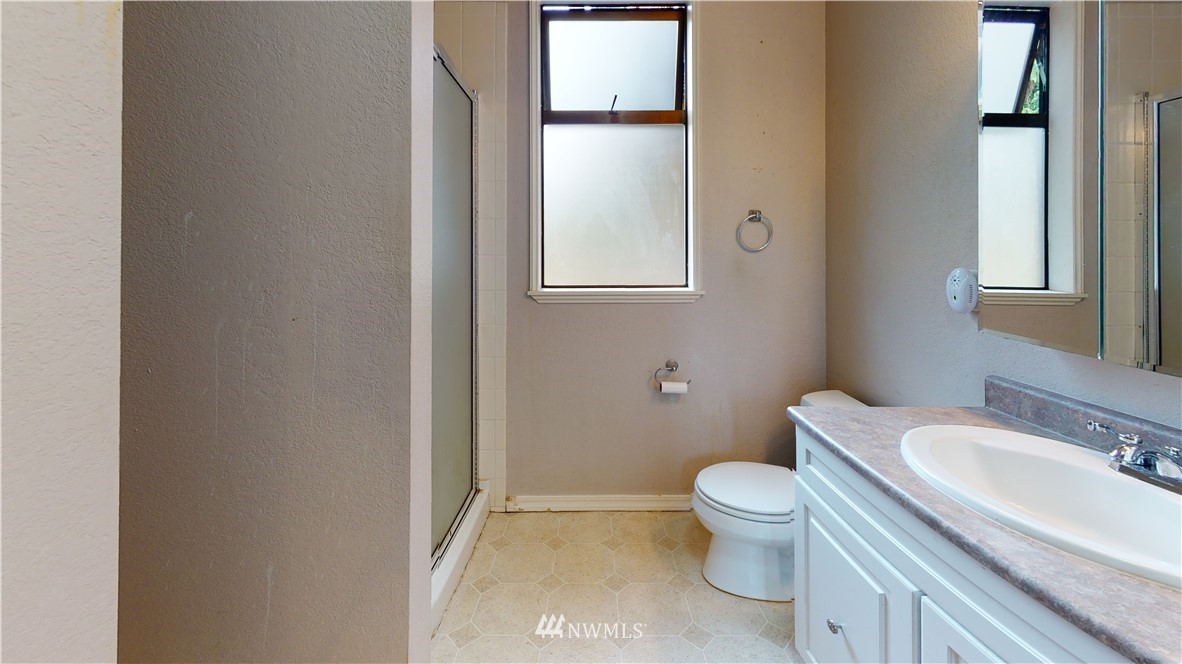 1916 169th Place Southeast Bothell, WA 98012 - Photo 12 of 27 Gallery Image 12