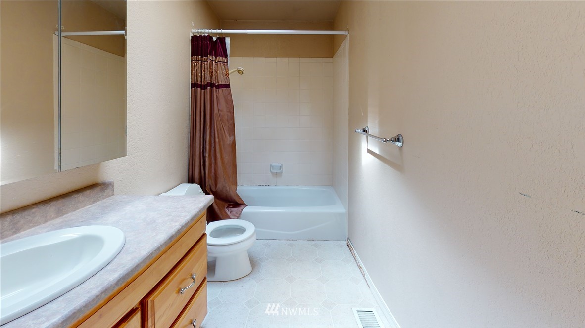 1916 169th Place Southeast Bothell, WA 98012 - Photo 13 of 27 Gallery Image 13