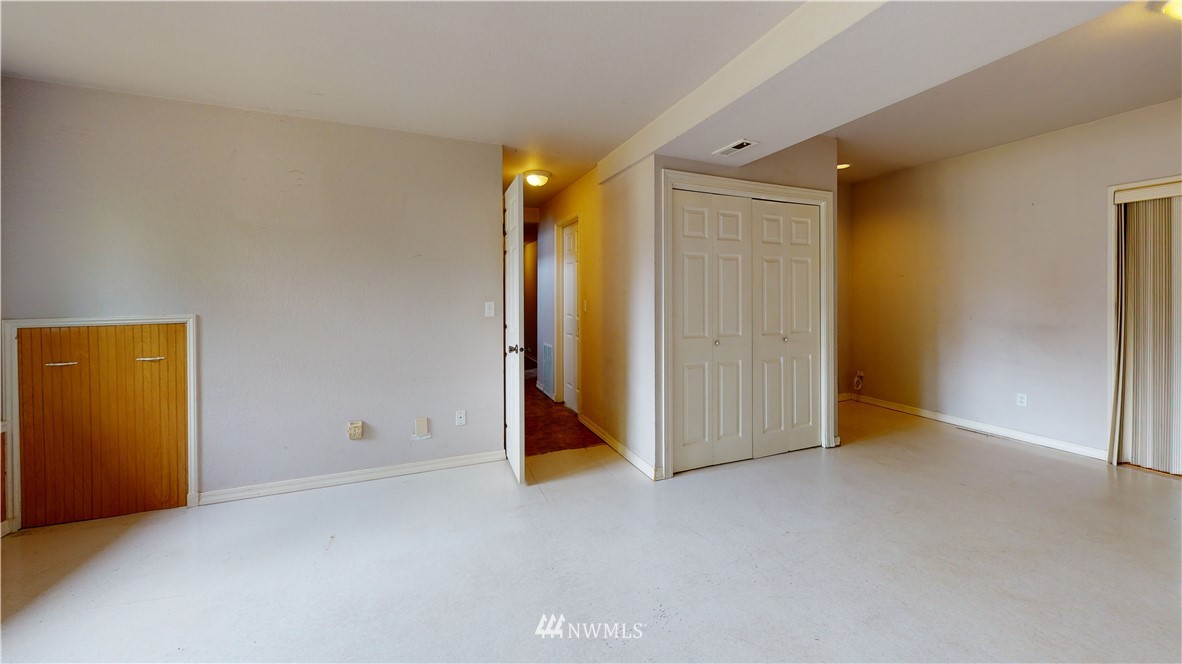 1916 169th Place Southeast Bothell, WA 98012 - Photo 15 of 27 Gallery Image 15
