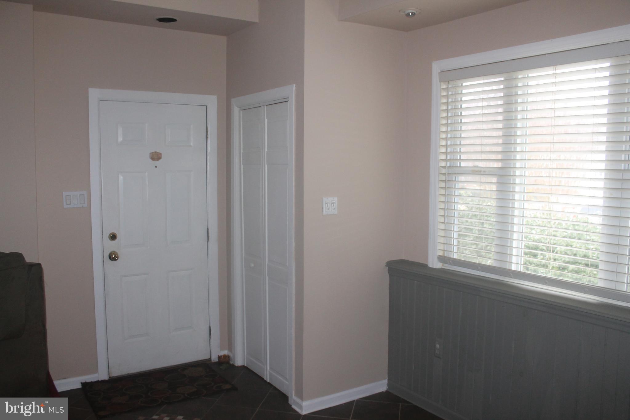 29 Lincoln Avenue Clementon, NJ 08021 - Photo 23 of 36 a view of an empty room with a window