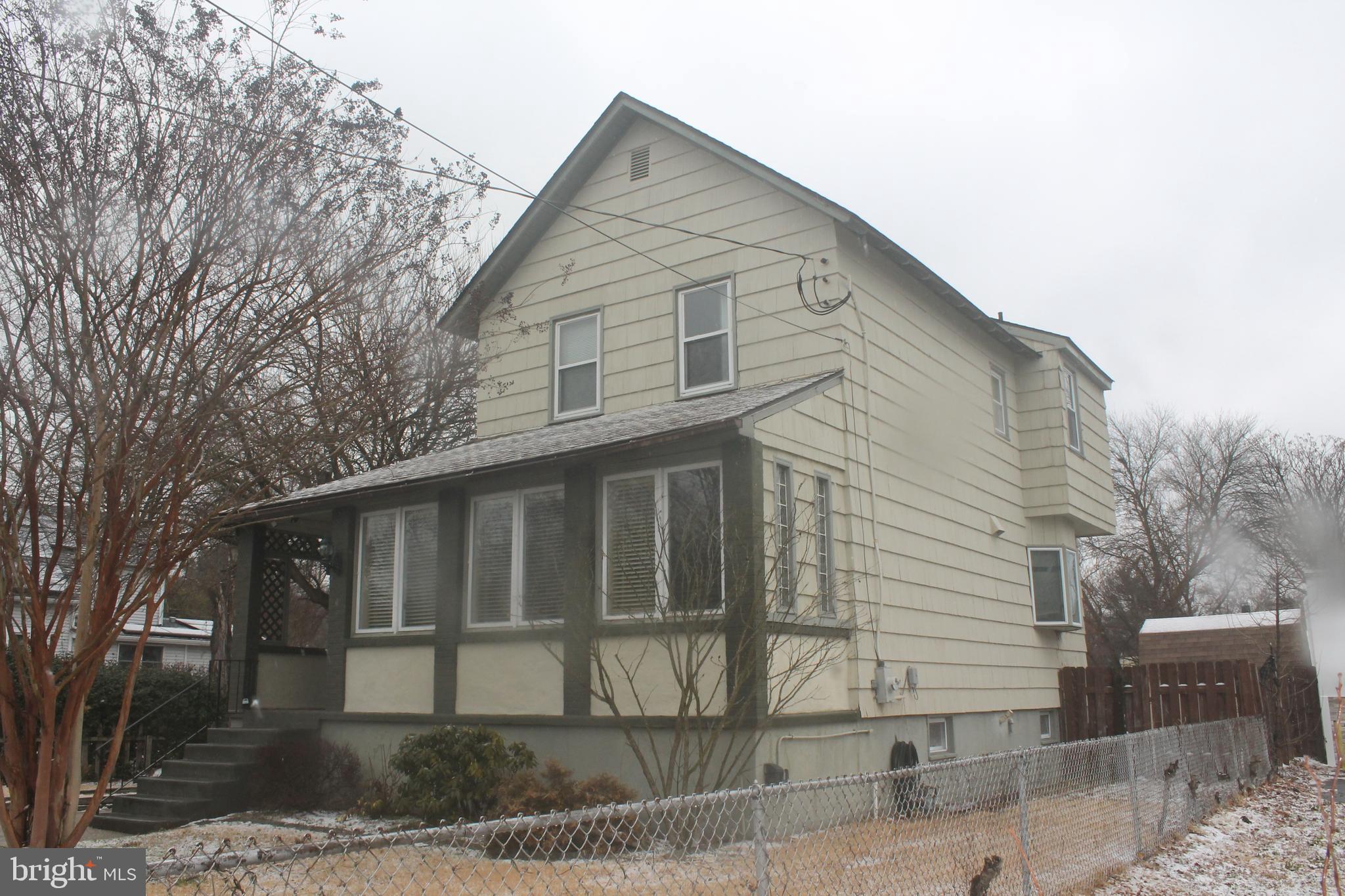 29 Lincoln Avenue Clementon, NJ 08021 - Photo 3 of 36 a front view of a house