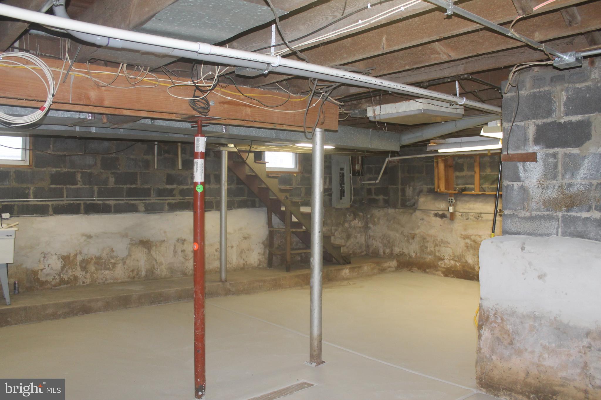 29 Lincoln Avenue Clementon, NJ 08021 - Photo 35 of 36 a bathroom with a shower