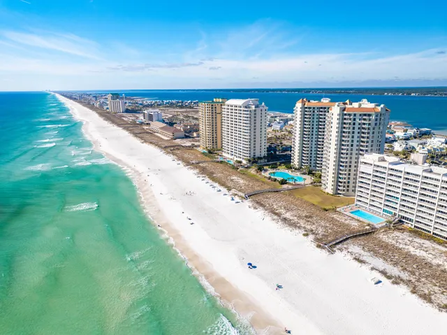 a view of a terrace with sky view